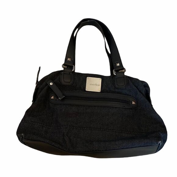CALVIN KLEIN Black Fabric Small Zip Shoulder Bag - Picture 1 of 8